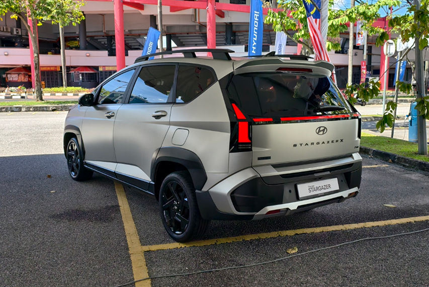 Hyundai Stargazer X rear view Malaysia