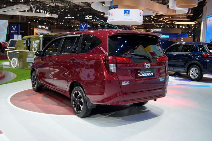 Daihatsu Sigra 2026 GIIAS rear