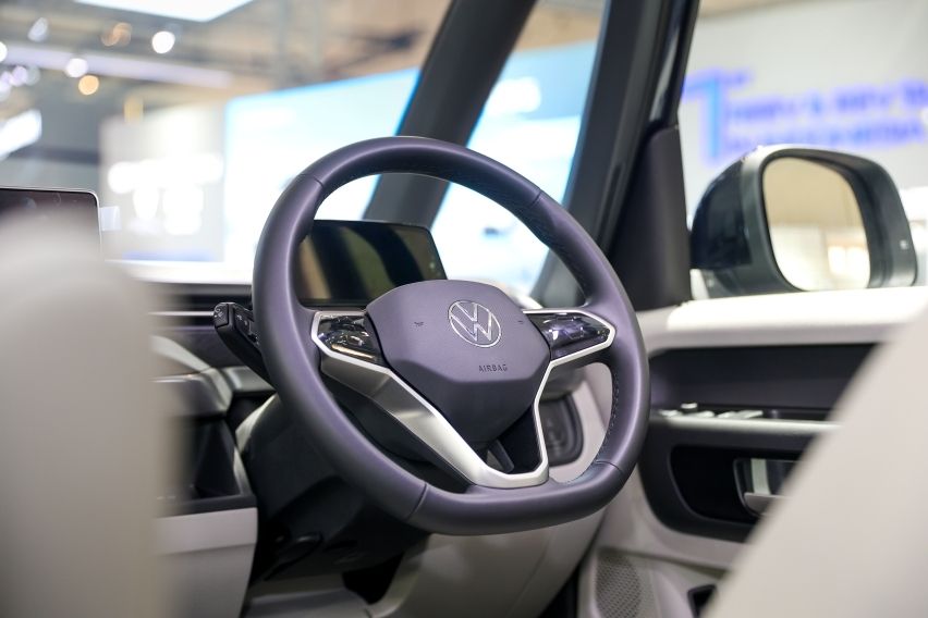 Volkswagen ID. Buzz &lsquo;The Icon Collection steer