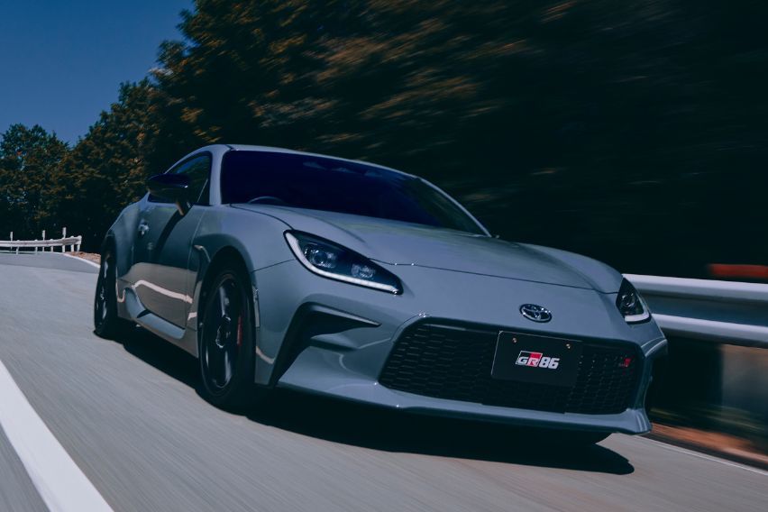 Toyota partially updates GR86