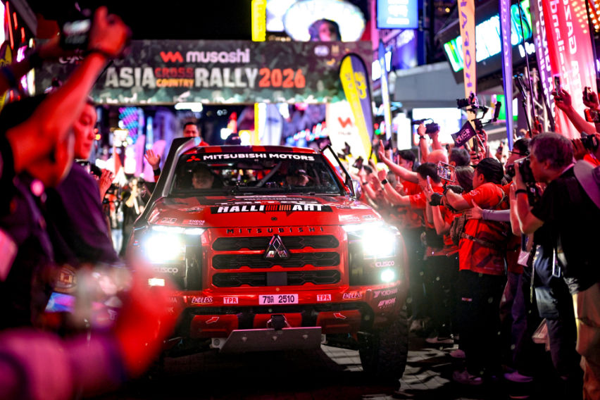 Mitsubishi Triton AXCR