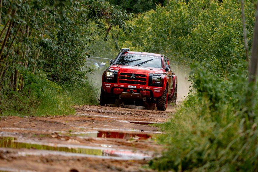 Mitsubishi Triton AXCR