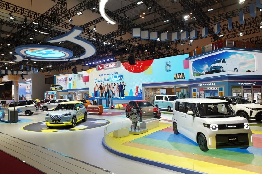 Booth Daihatsu pada GIIAS 2026