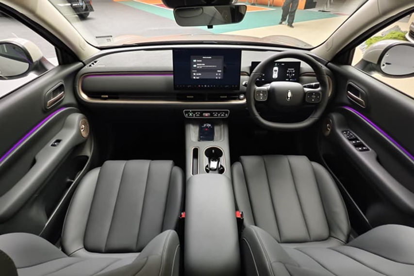 GWM ORA 5 HEV interior view