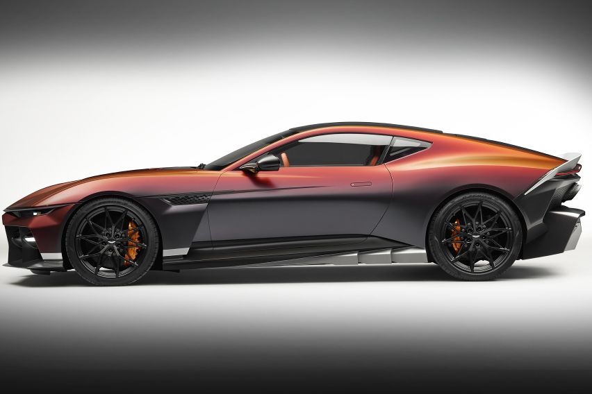 Side Aston Martin Valen