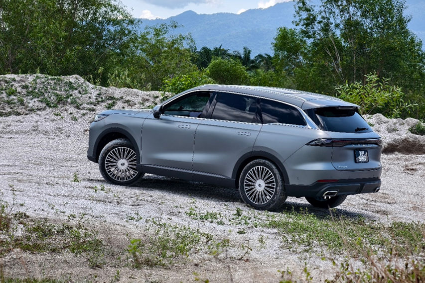 Chery Tiggo 9 rear and side view