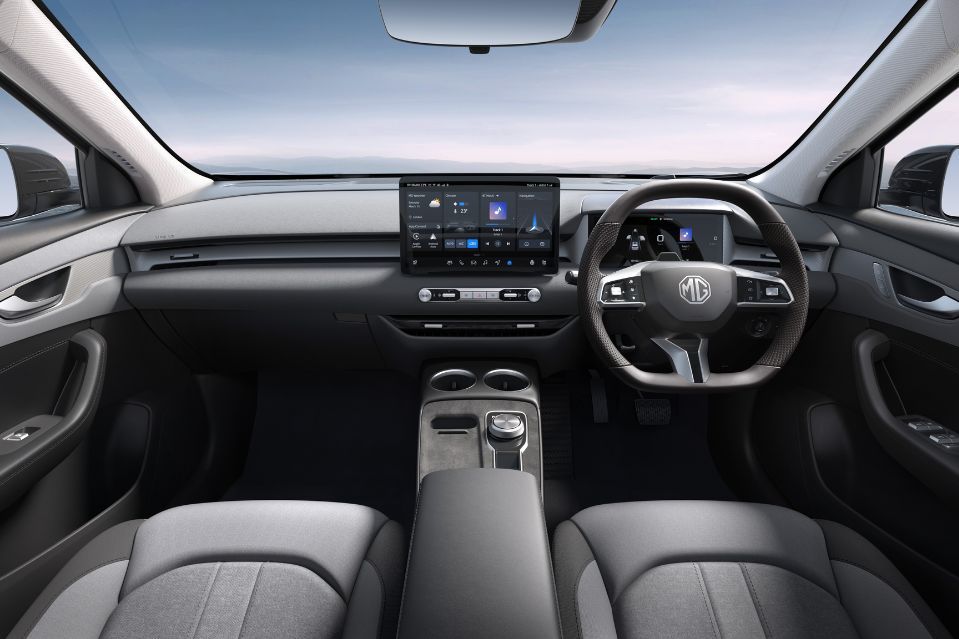 MG S5 interior