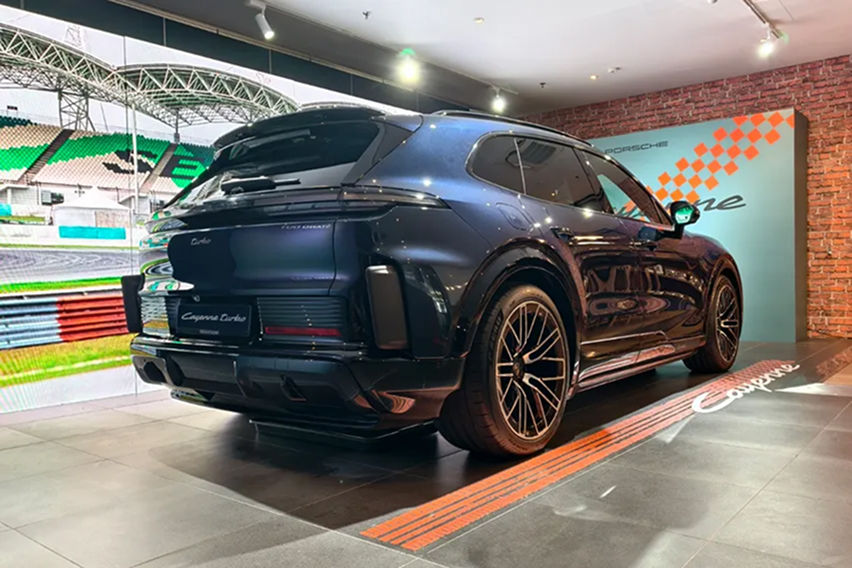 Porsche Cayenne Electric 