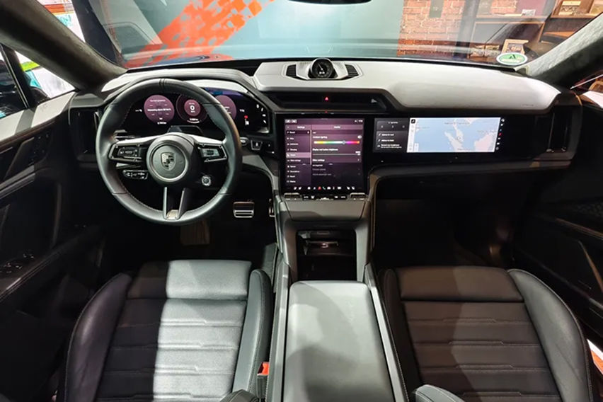 Porsche Cayenne Electric interior
