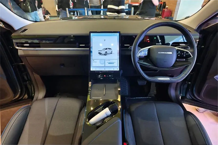 Jaecoo J5 EV interior