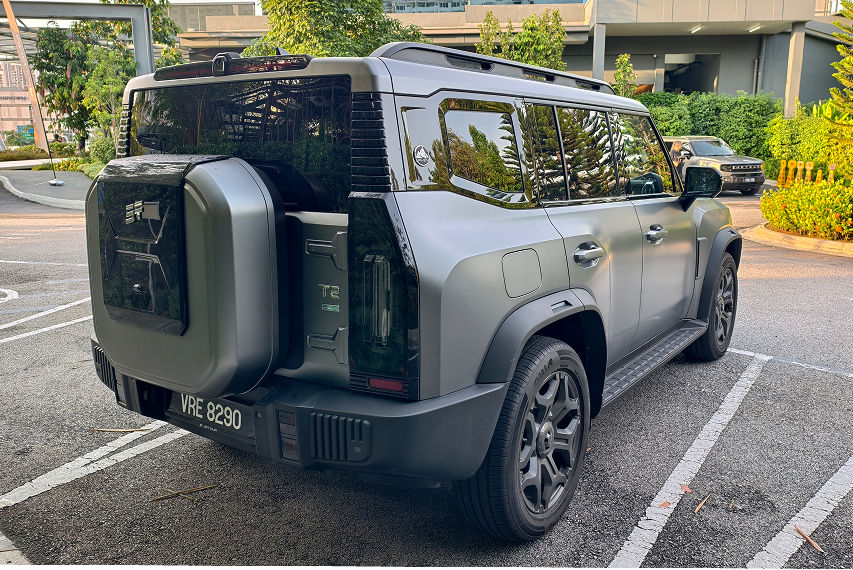 Jetour T2 i-DM rear view