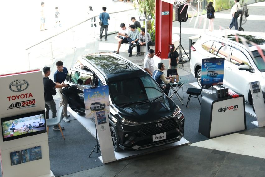Dari Veloz hingga Zenix, Toyota Pamerkan Teknologi Hybrid di Autovaganza