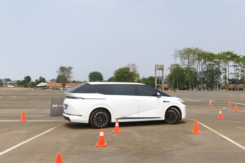 review Xpeng New X9