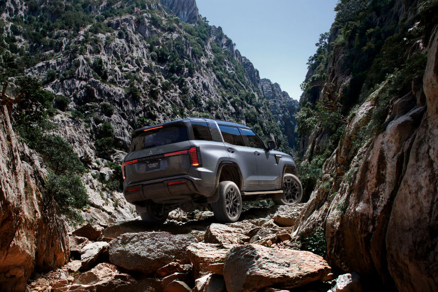 New Mitsubishi Pajero