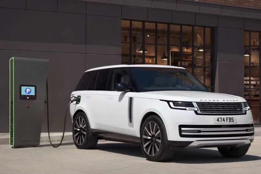 Range Rover Electric makes global debut with 598 km range and 800V charging