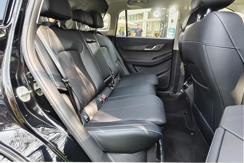 Jaecoo J5 EV interior