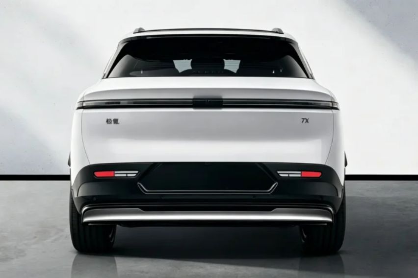 2027 Zeekr 7X rear