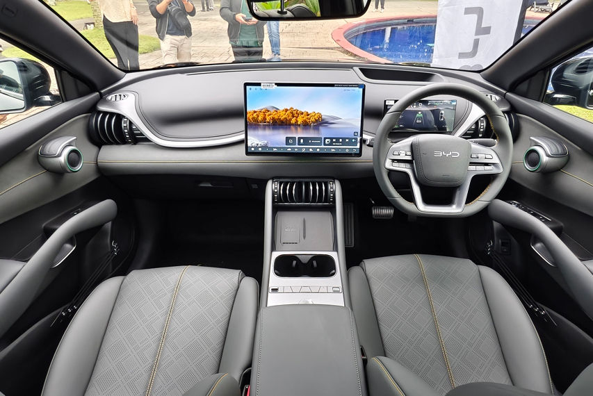 BYD Atto 3 Performance interior view
