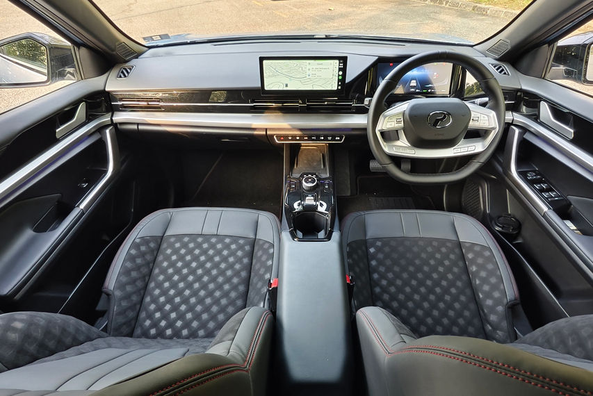 Perodua QV-E interior view