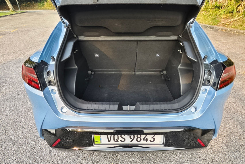 Perodua QV-E boot view