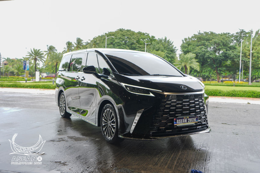 Lexus LM 350h
