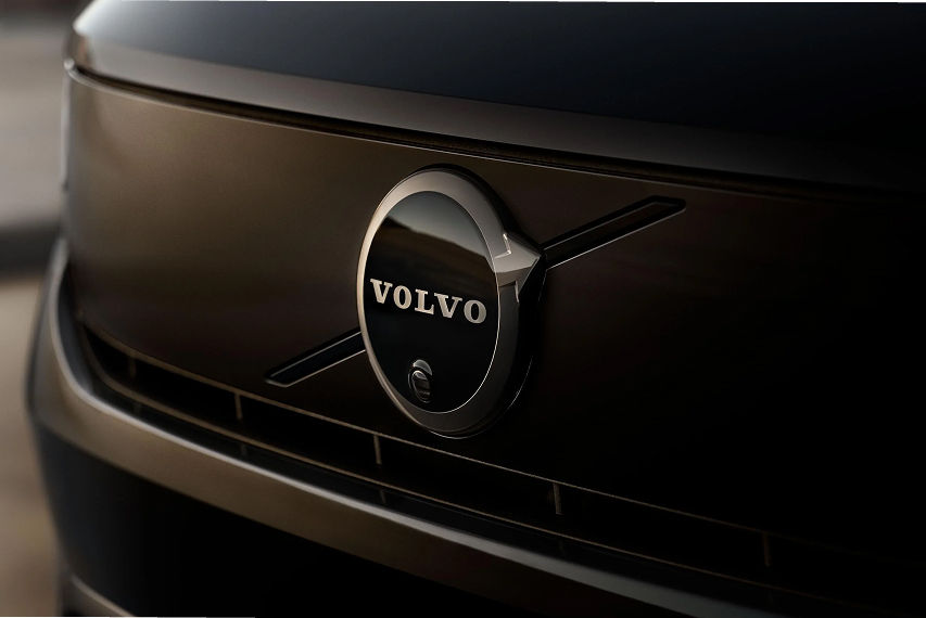 Volvo XC40 safety update 2026 