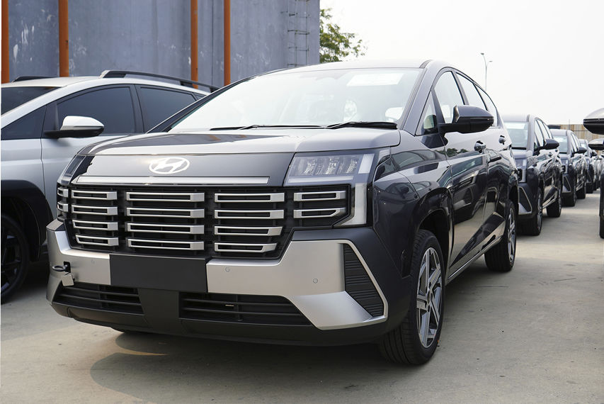 Hyundai Stargazer Malaysia front view