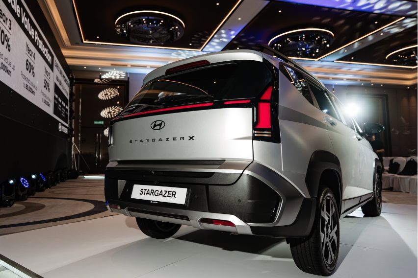 Hyundai Stargazer rear
