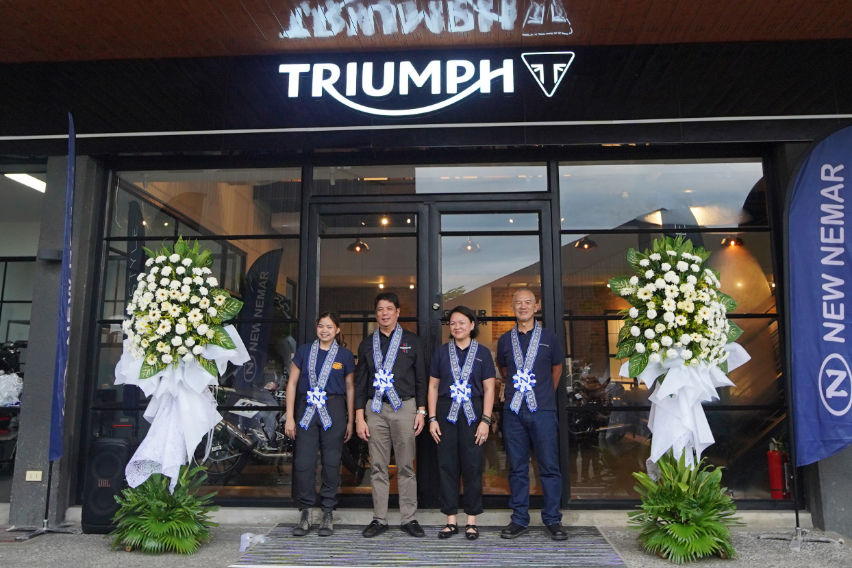 Triumph Lipa