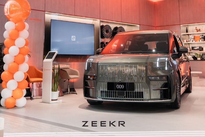 Zeekr Kuching pop-up store 