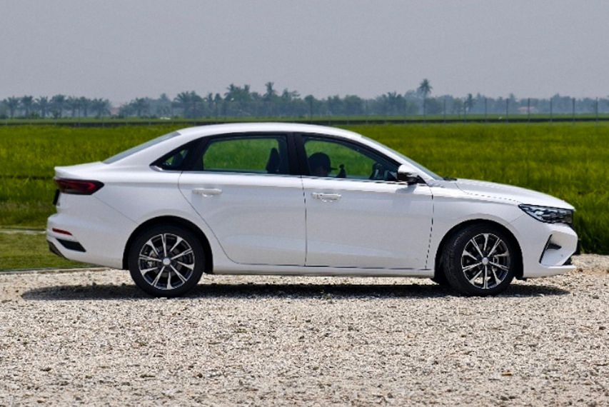 Proton S70 Prime side profile view
