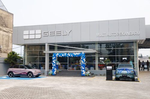Perluas Jaringan di Luar Pulau Jawa, Geely Resmikan Diler ke-51 di Pekanbaru