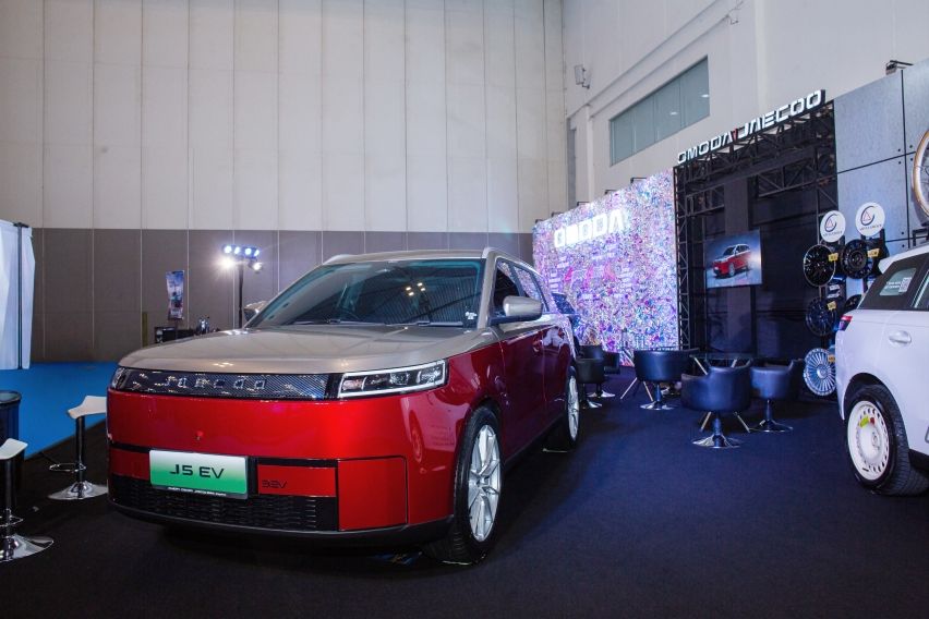 Omoda & Jaecoo Pamerkan Mobil Modifikasi di IMX 2026, Gandeng Kreator Lokal
