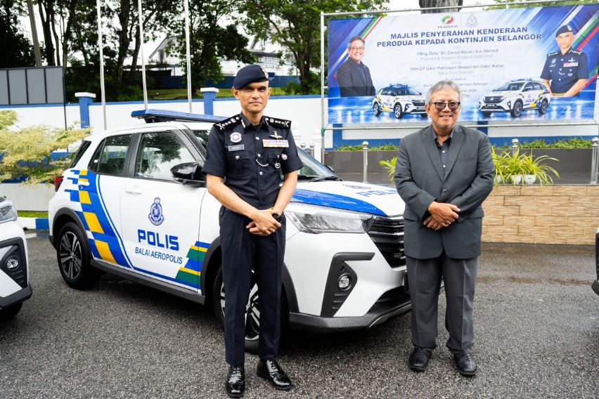 Perodua hands over 7 Ativa and 2 Aruz to police headquarters in Selangor