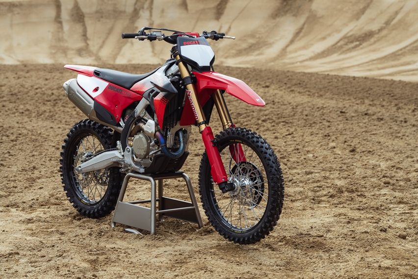 Ducati Desmo450MX Factory