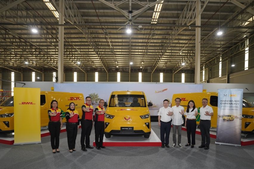 Wulwing Wuling Mitra EV Dipakai DHL Express, 30 Unit Blind Van Long Range Mulai ...