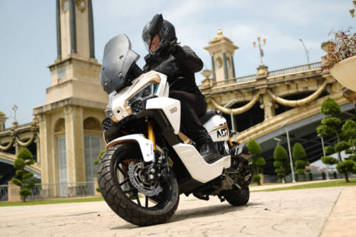 Aveta launches a new adventure scooter in Malaysia, the Falcon 180