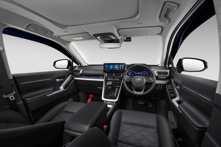 New Kijang Innova Zenix V HEV- Interior