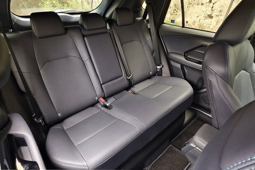Toyota Yaris Cross HEV rear seats view