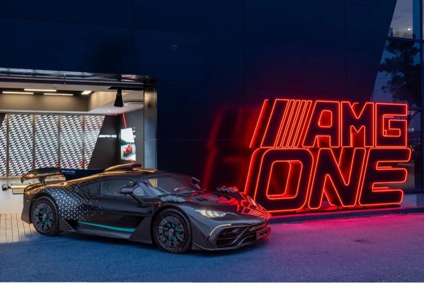 Mercedes-AMG ONE service hub