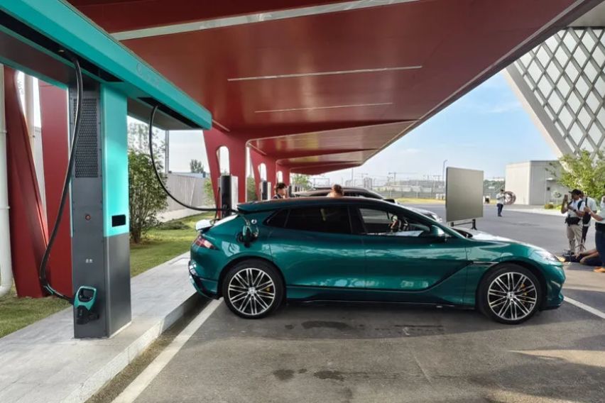 BYD Flash Charging
