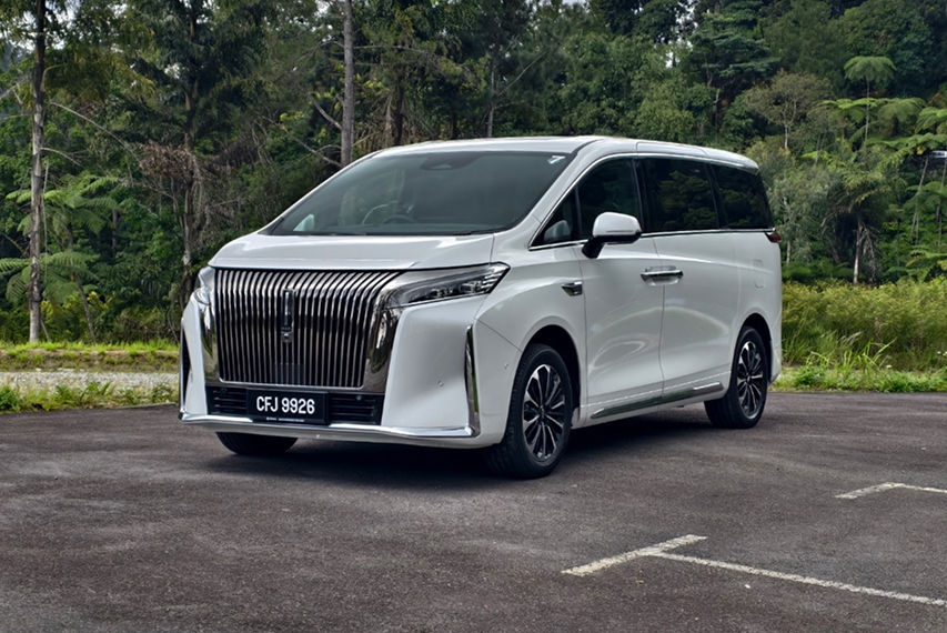 GWM Wey G9 HEV front view
