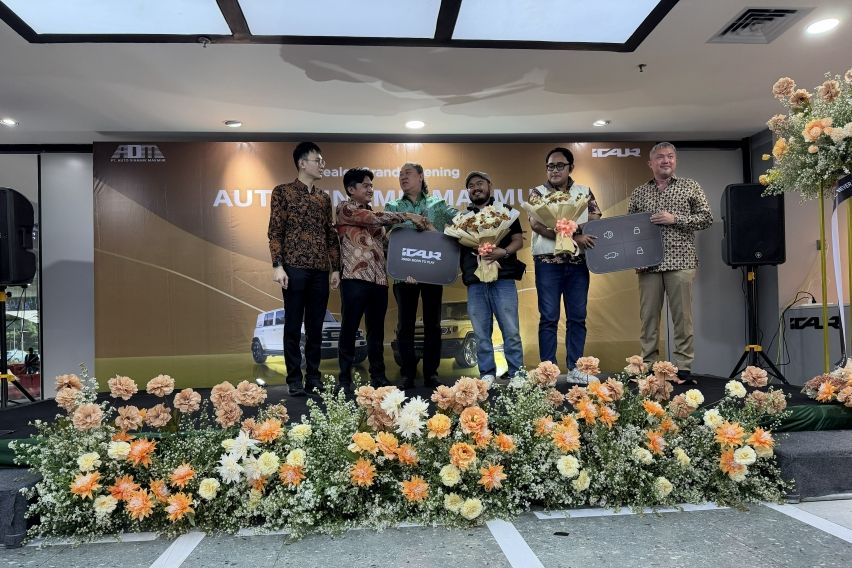iCAR Buka Dealer Pertama di Mall w
