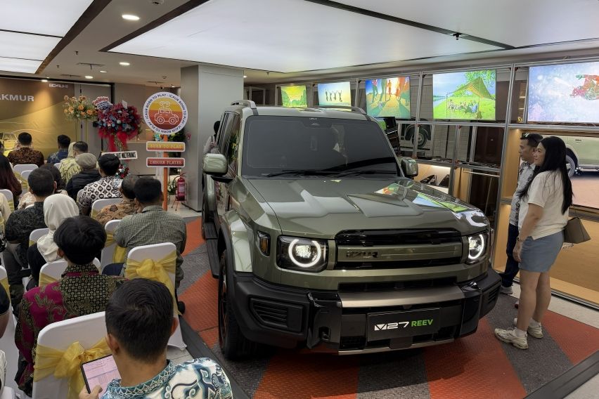 iCAR Buka Dealer Pertama di Mall w